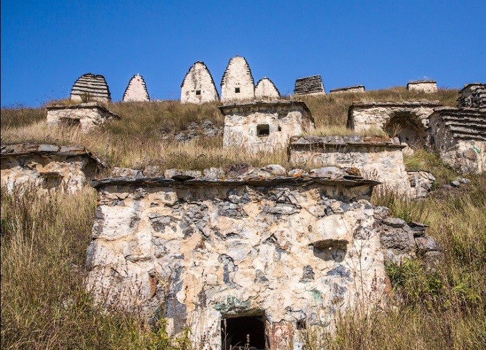 Сокровищница Кавказа: Даргавс "Город мертвых"