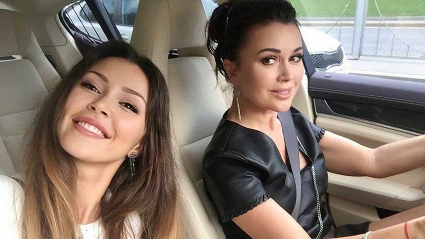 Что сейчас со звездой «Моей прекрасной няни» Анастасией Заворотнюк