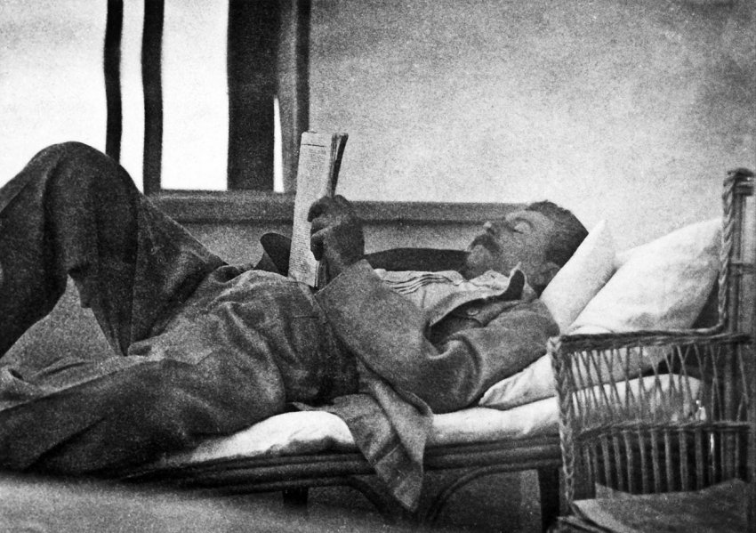 Разбираем популярные легенды о Сталине