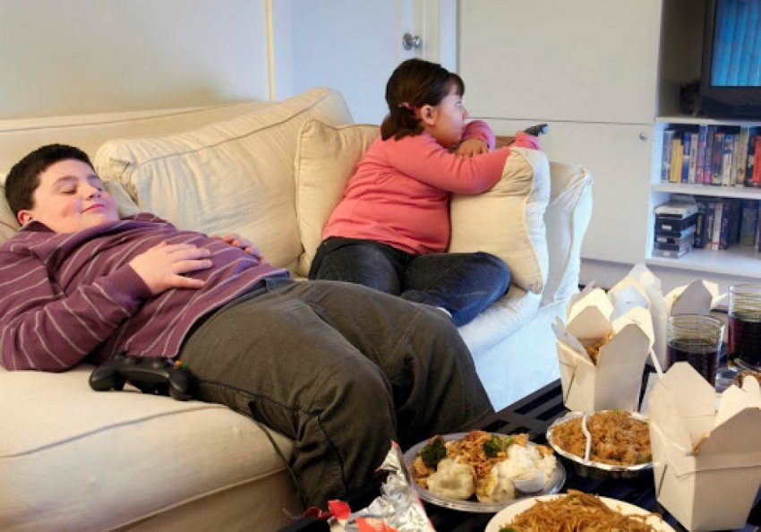 Семь вредных пищевых привычек, которые лишают здоровья