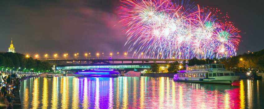 Салюту быть: в День России 2021 года над Москвой прогремит праздничный фейерверк