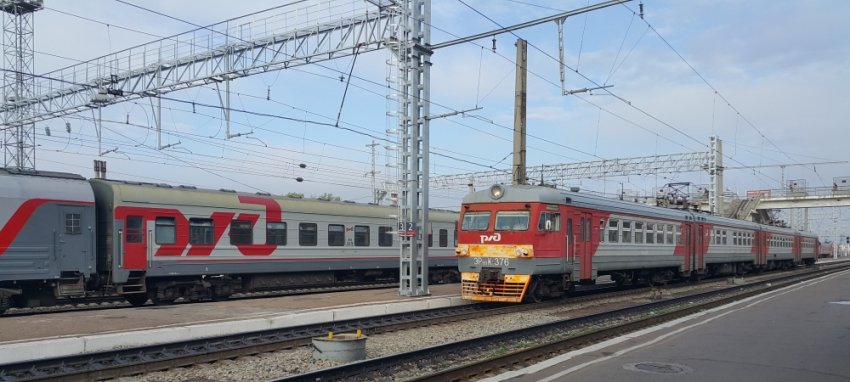 Как могут путешествовать дети на поездах дальнего следования летом 2021 года в России