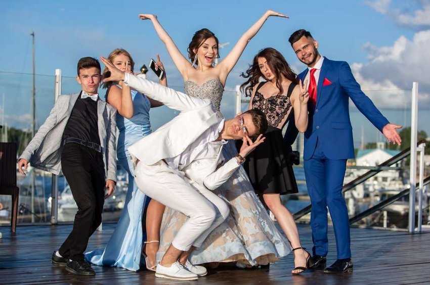 Когда в России выпускникам 11-х классов будут вручать аттестаты и медали