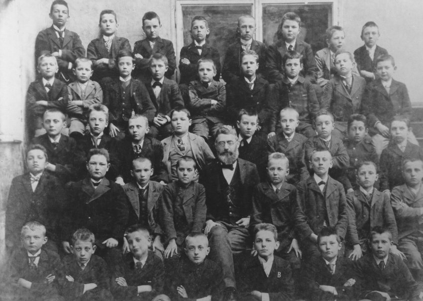 Проверяем ТОП-10 популярных легенд о Гитлере