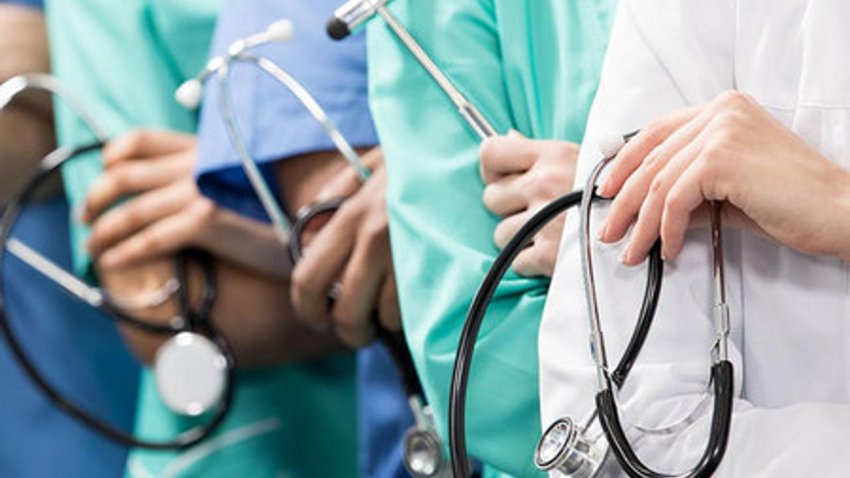 Оклады одинаковые, надбавки и премии прозрачные: Путин пообещал медикам новую систему оплаты труда