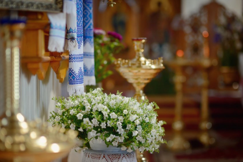 На Троицу труды в сторону отложи: сколько дней не работают в православный праздник