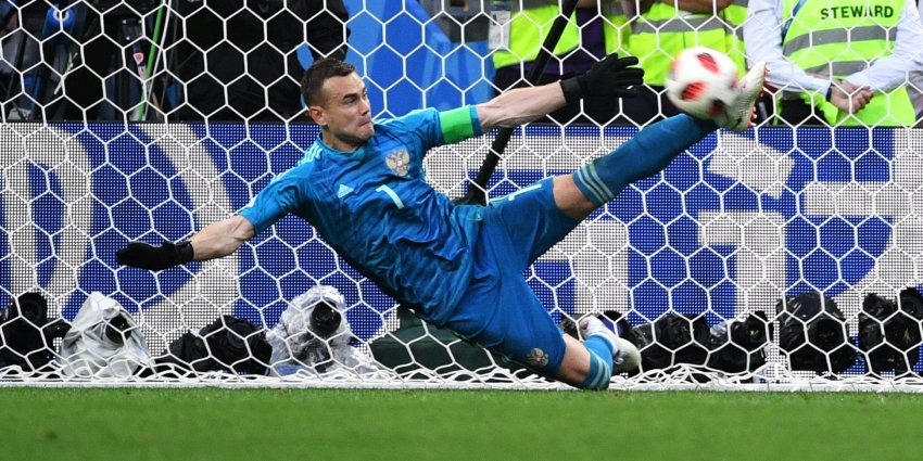 Почему капитан и вратарь сборной России Игорь Акинфеев объявил о завершении карьеры в команде