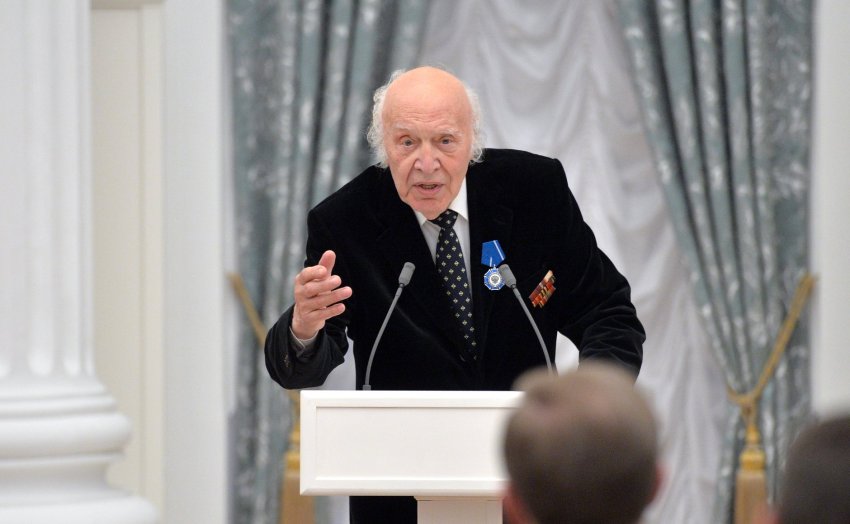 Скончался советский диктор Виктор Балашов, объявивший о полете Гагарина в космос