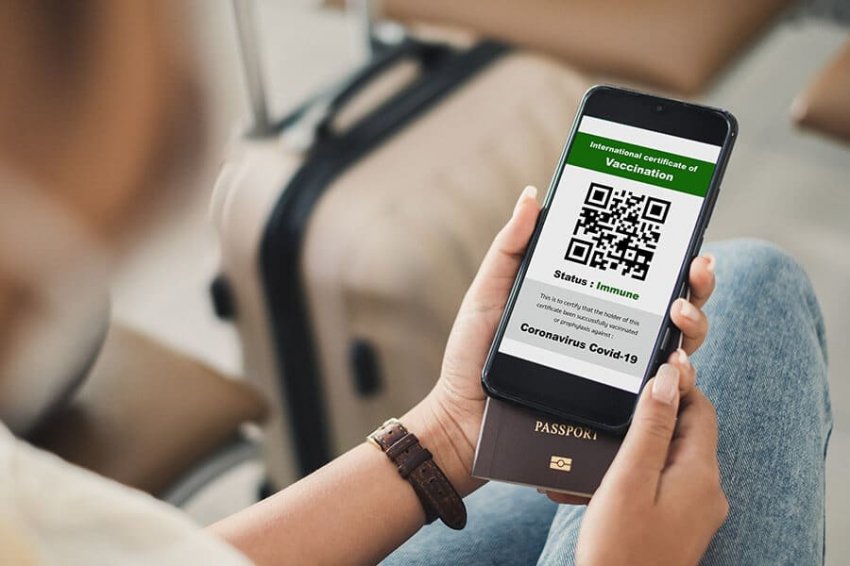 Как жителям Москвы получить и использовать для входа в рестораны QR-код сертификата о вакцинации