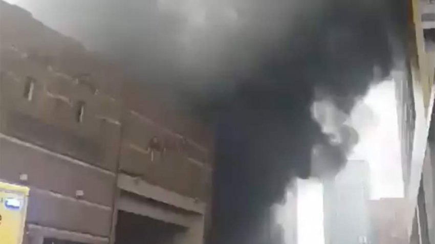 В центре Лондона прогремел взрыв и вспыхнул пожар, его тушат 70 человек