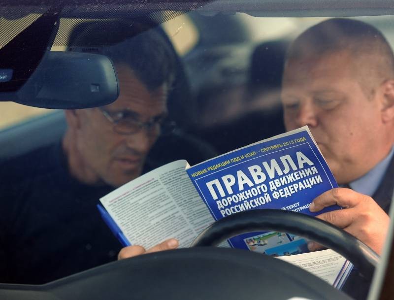 На заметку водителям: с 1 июля вступили в силу новые правила дорожного движения