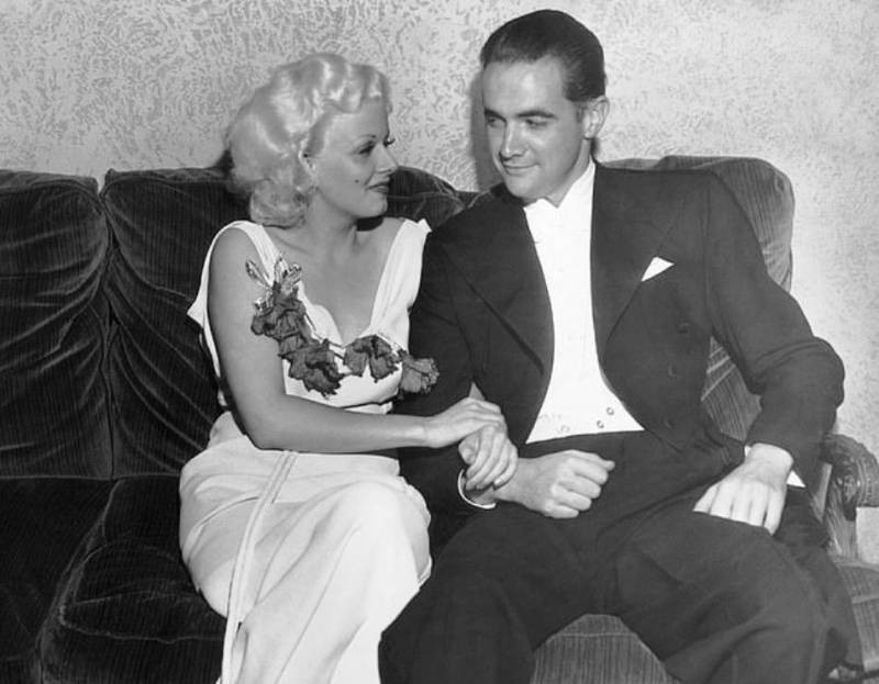 Говард Хьюз: почему миллиардер необычно вел себя при подборе спутницы