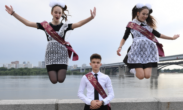 Как будут проходить последние звонки в российских школах в 2021 году