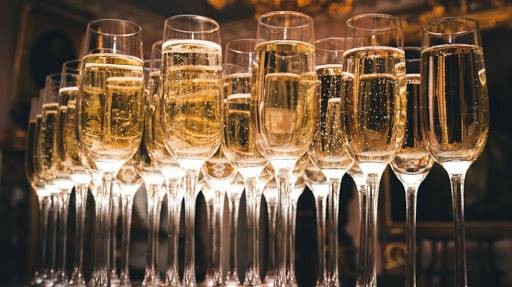 В России шампанским теперь будут называть другие вина