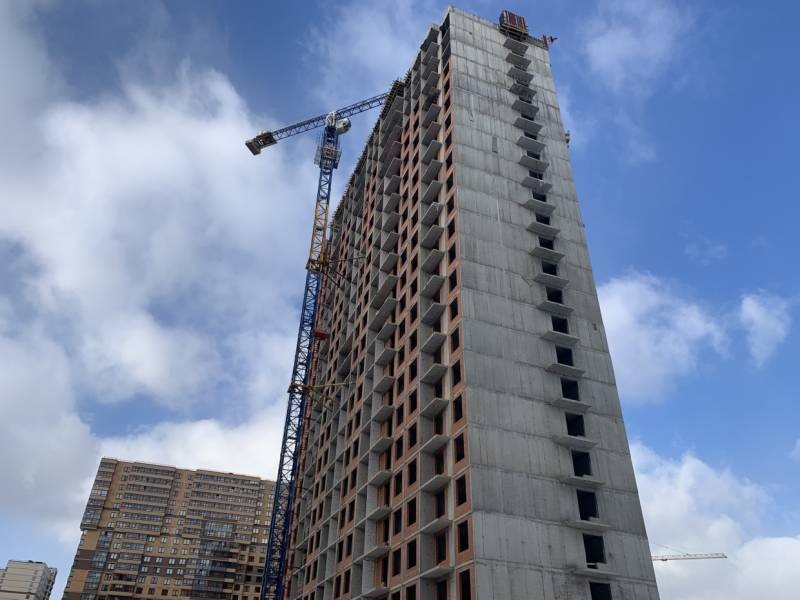 В российских больших городах начала падать стоимость недвижимости