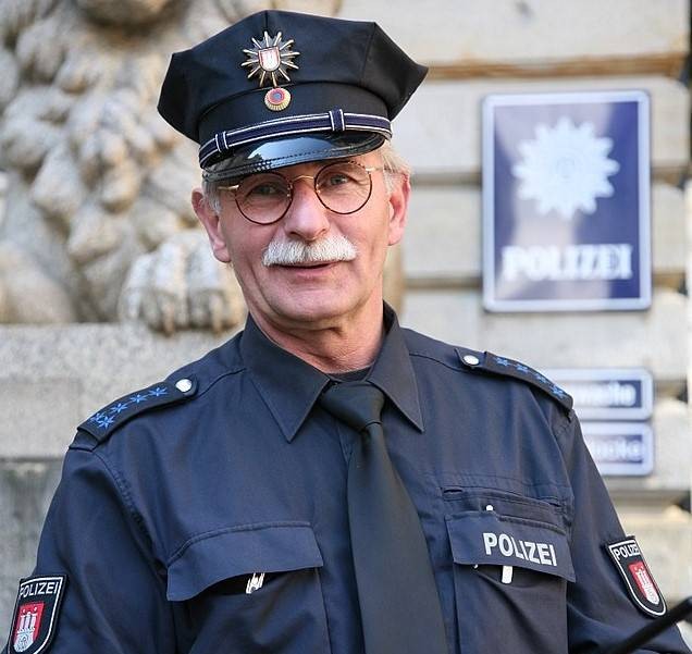 Как находят клады: покупка статуэтки на блошином рынке подарила владельцу 85 тысяч евро