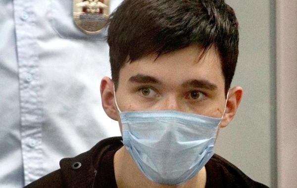Казанскому стрелку наняли адвоката за 300 тысяч рублей Казанскому стрелку наняли адвоката за 300 тысяч рублей