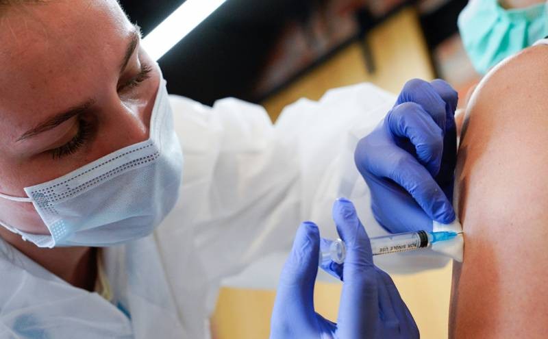 Роструд дал уточнение к правилам отстранения от работы граждан без прививки от ковидной инфекции