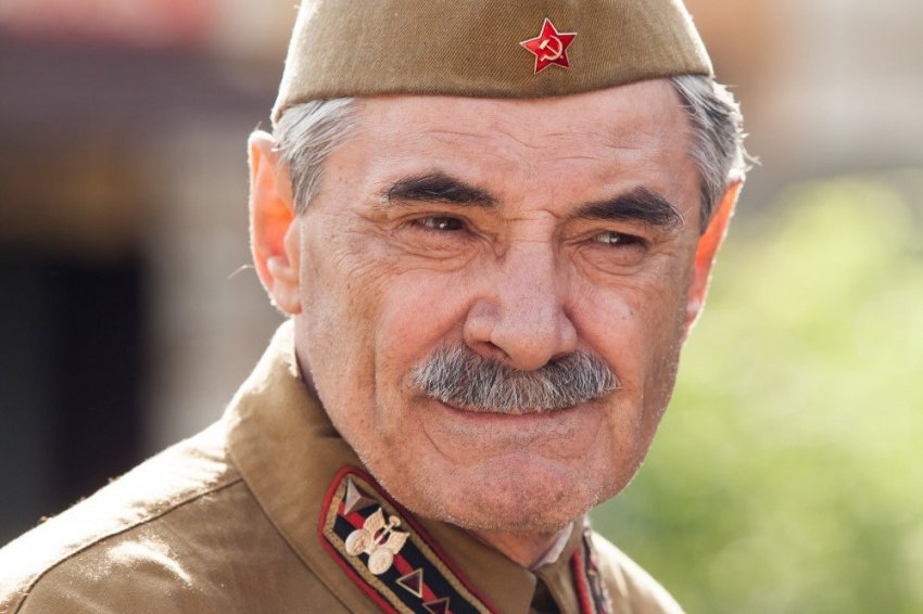 Почему актер Александр Панкратов использует псевдоним «Черный»