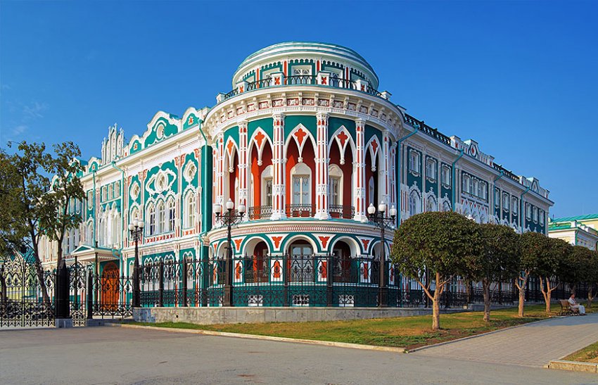 Какие российские города считаются самыми колоритными, кроме Москвы