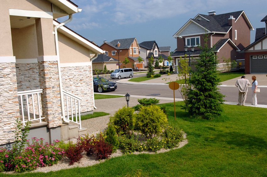 Почему так мало русских живёт в частных домах?