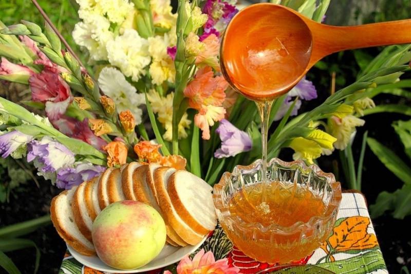 Что можно, а что не стоит делать в Яблочный спас 19 августа 2021 года