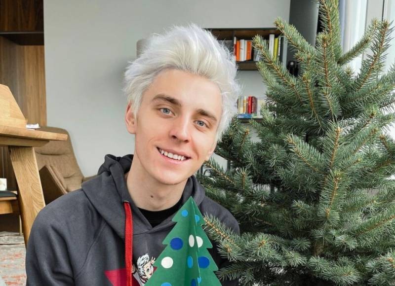 Влад А4 перестал появляться в своих видео, что случилось с известным российским блогером