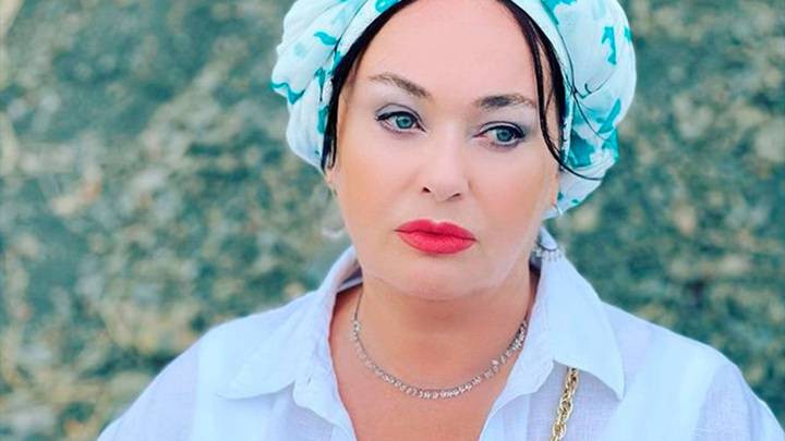 С Крыма на больничную койку: Лариса Гузеева получает лекарство для тяжелобольных пациентов