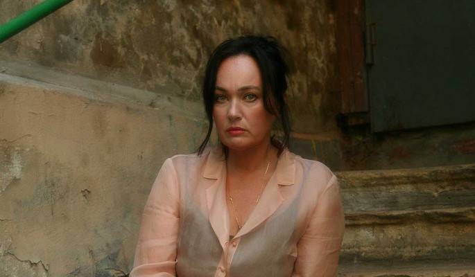 С Крыма на больничную койку: Лариса Гузеева получает лекарство для тяжелобольных пациентов