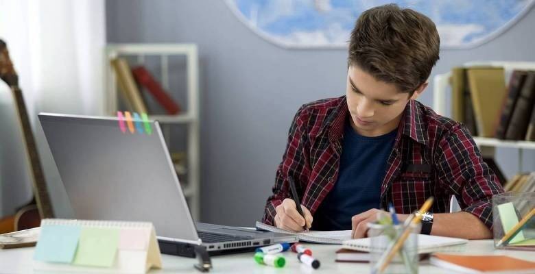 Опять карантин? Все школы и ВУЗы России уйдут на дистант с 18 октября или нет