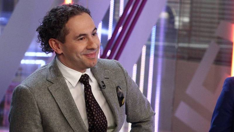 В России на 48-м году жизни скончался знаменитый телеведущий Дмитрий Казнин