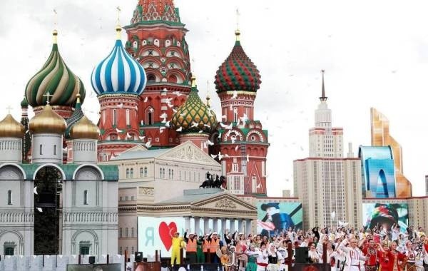 Представлена программа праздничных мероприятий в Москве в День народного единства