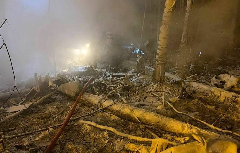 В Иркутске потерпел крушение самолет Ан-12 с гражданами трех стран на борту В Иркутске потерпел крушение самолет Ан-12 с гражданами трех стран на борту