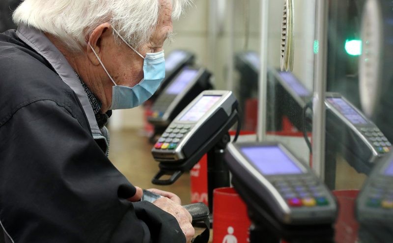 Какие ограничения ввели в Москве для горожан 60+ лет Какие ограничения ввели в Москве для горожан 60+ лет