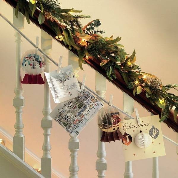 Самые яркие идеи новогоднего декора 2022 окон, лестницы и дверей