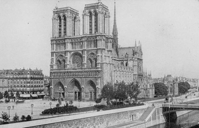 Как городам придумывают мифологию?