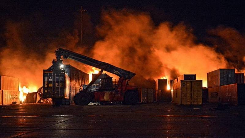 Почему Израиль постоянно бомбит Сирию: причины обстрелов