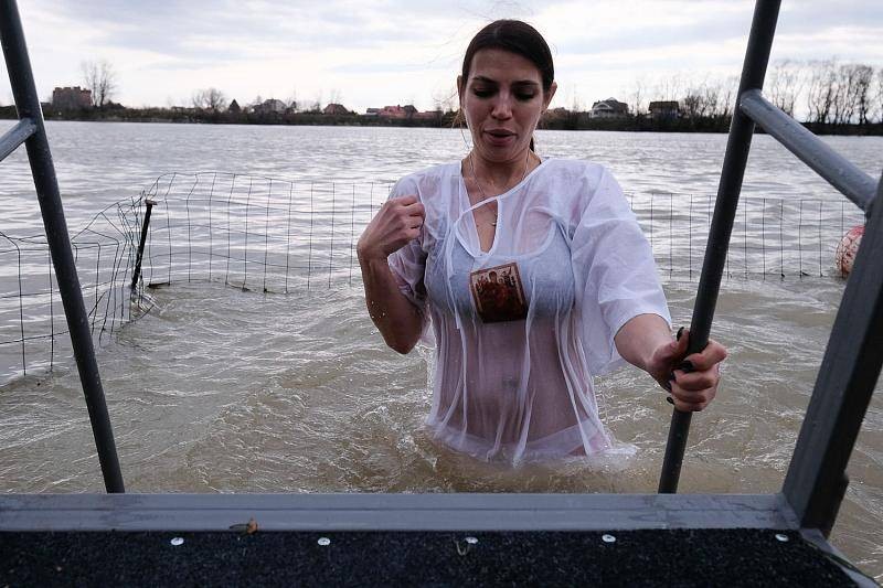 Как пройдут Крещенские купания в 2022 году в условиях пандемии коронавируса