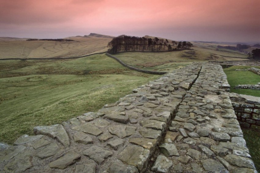 Стена Адриана: оборонительное укрепление римлян