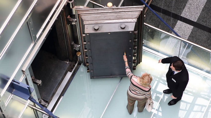 Размер валютных резервов России в США: мы забираем деньги из американской экономики