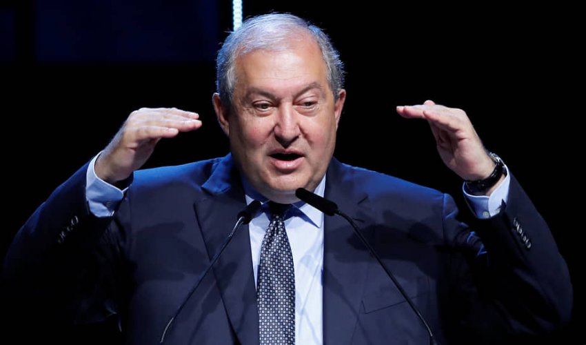 Почему президент Армении подал в отставку: причины и последствия