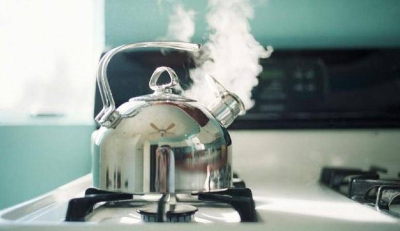 Почему нельзя кипятить воду дважды, научные факты и мифы