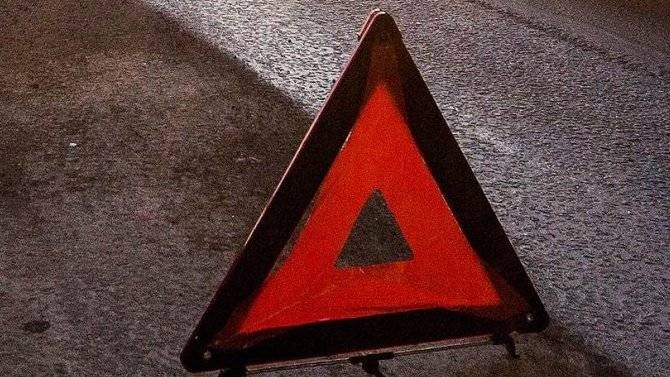 Тяжелый грузовик на пешеходке в Калининграде сбил женщину с ребенком в коляске