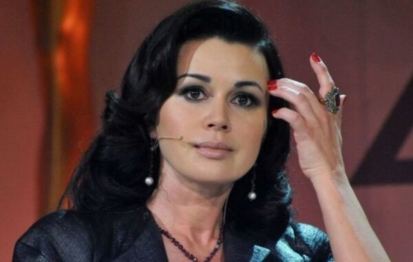 Появилась свежая информация о состоянии Анастасии Заворотнюк