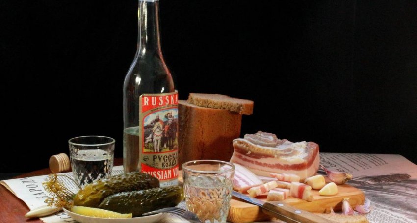 День рождения русской водки 31 января. Тематические картинки и гифки