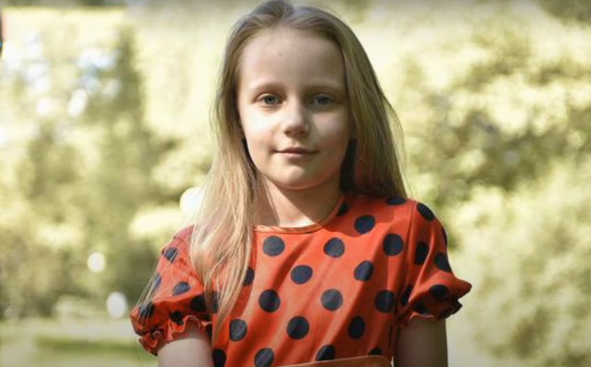 Отец Алисы Тепляковой предлагает ее психологические консультации по 50 тысяч рублей