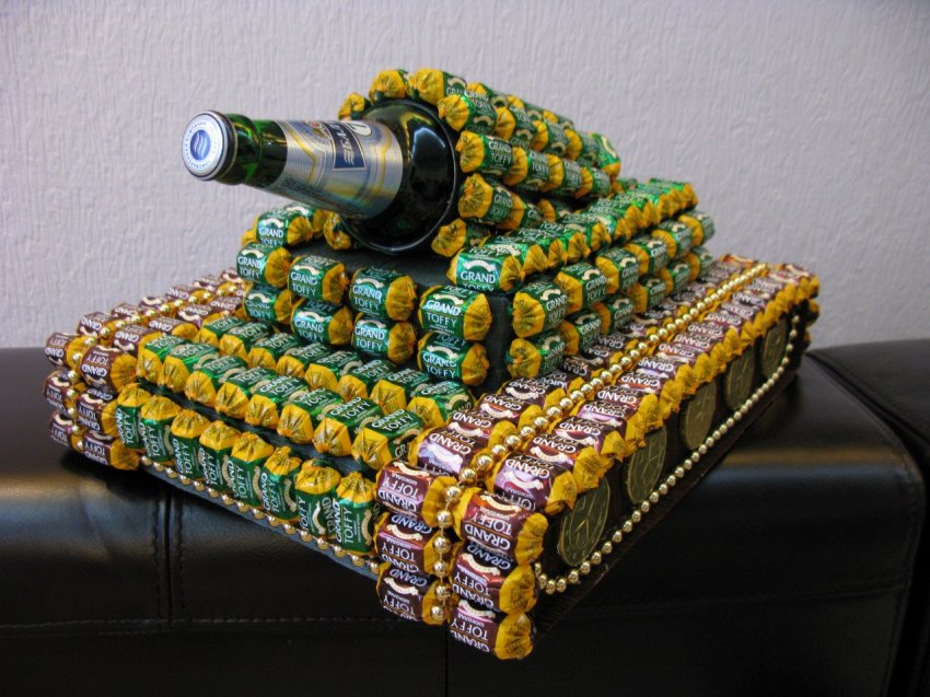 Что ждут мужчины от вторых половин на 23 февраля и что им готовят женщины?