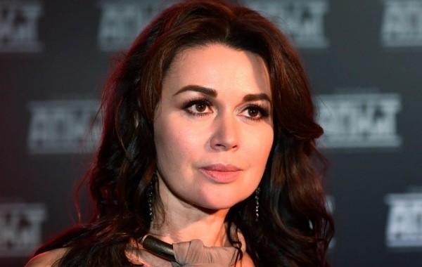 У Анастасии Заворотнюк обнаружили синдром Кушинга