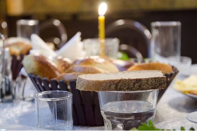 Когда в мае 2022 года будет Родительский день, что нужно делать и какие молитвы читать