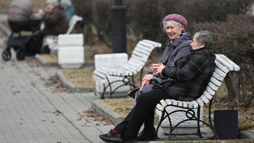 Названы пенсионеры, которых в мае 2022 года ждет прибавка к пенсии